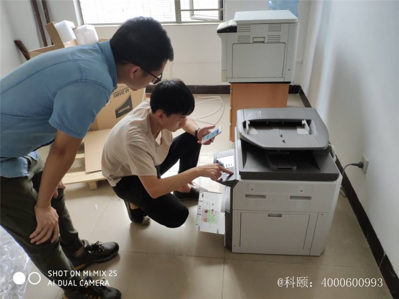 蔡師傅在醫(yī)院安裝夏普AR-2048NV復印機呢
