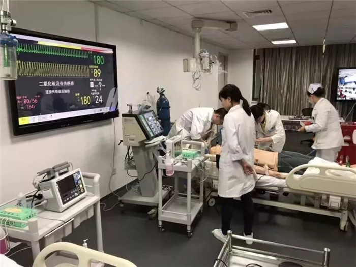 豐富場景實(shí)踐，鴻合會議平板創(chuàng)高效新生態(tài)